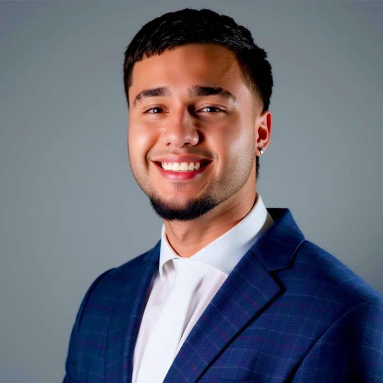 Gustavo Villa - Licensed Insurance Professional